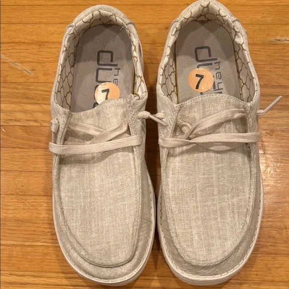 New! Hey Dude Beige Casual Shoes - Picture 4 of 4